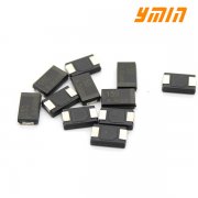 贴片叠层电解电容器6.3V 220uF